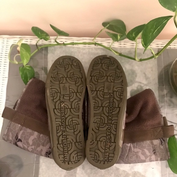 The North Face Boots - Picture 6 of 7